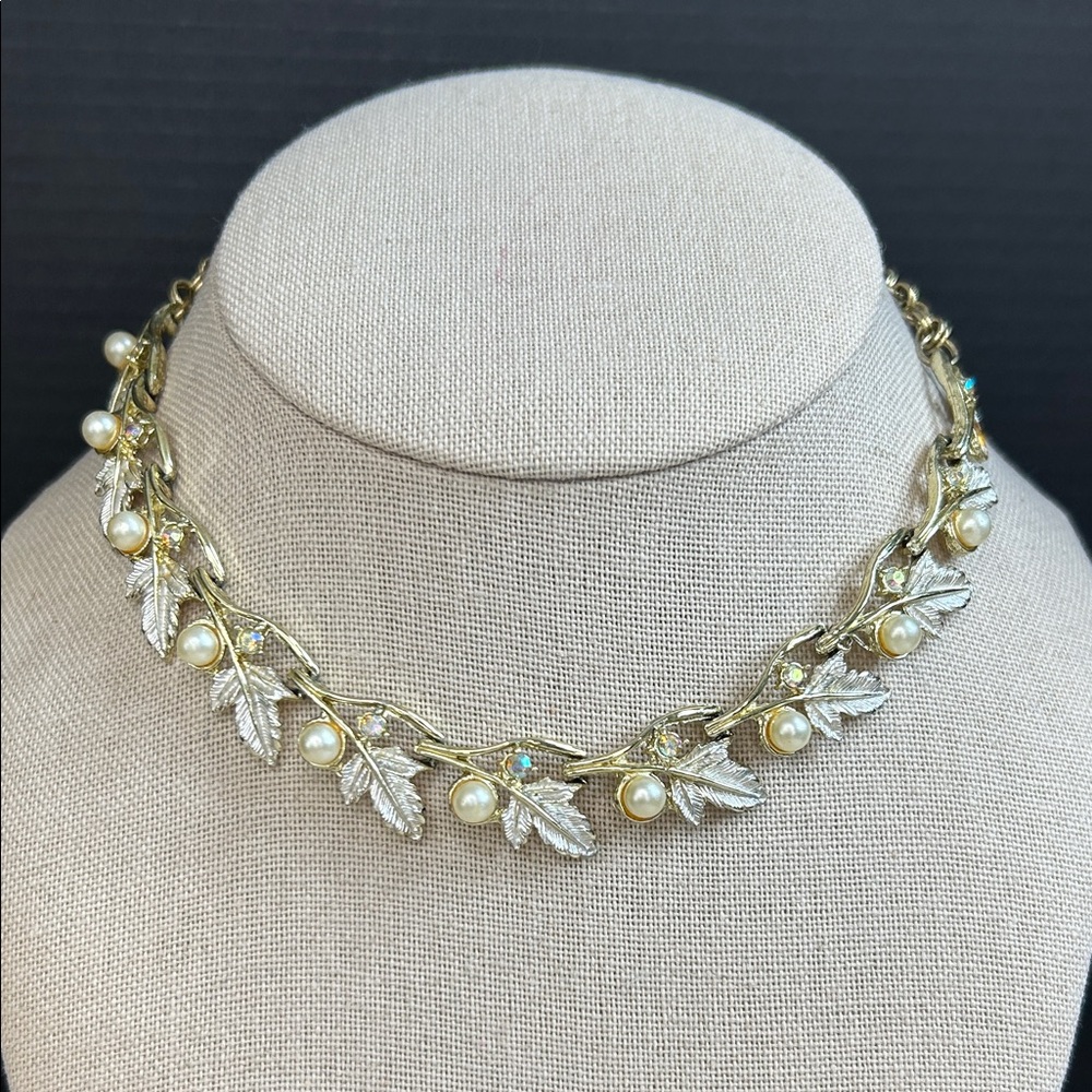Vintage Judy Lee Gold And Silver Leaf Pearl Necklace 23$